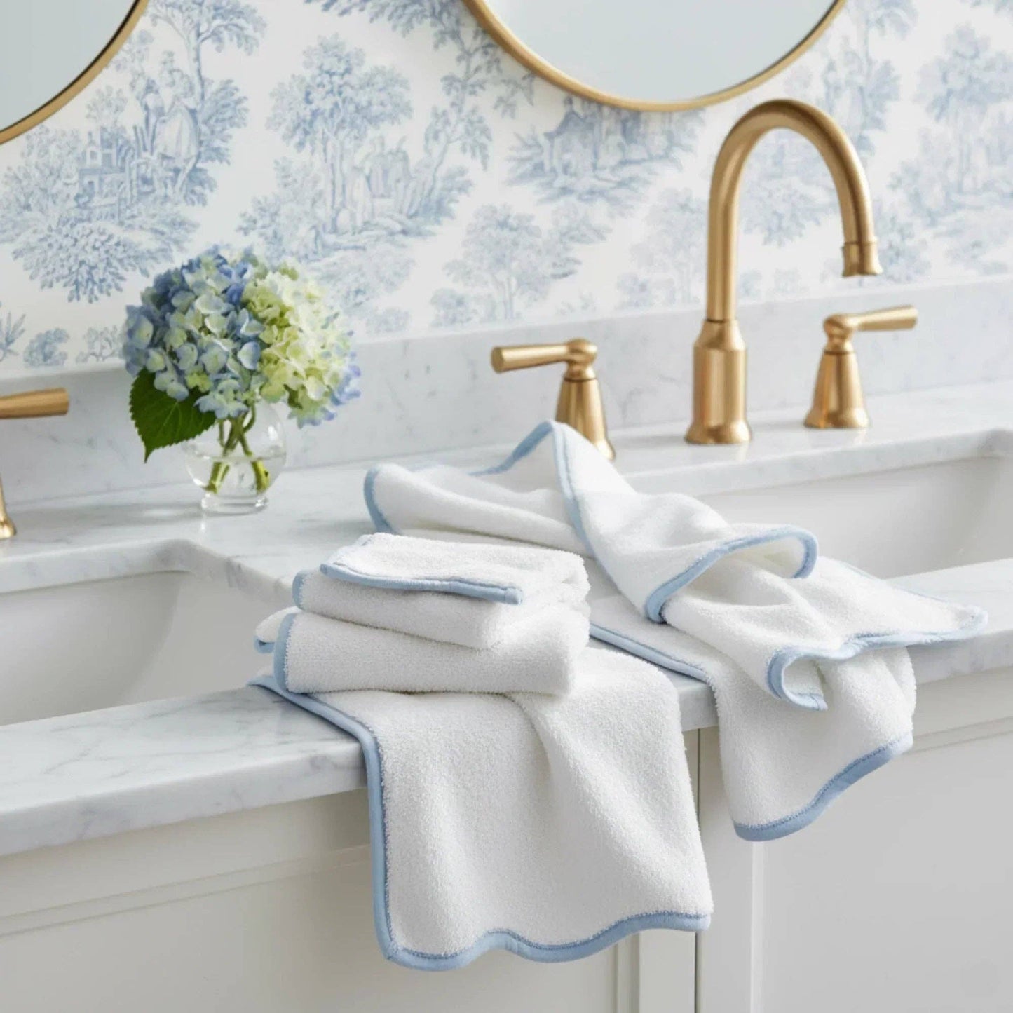 Bath Towels – Fluffy, Ultra Soft & Highly Absorbent (4 pieces)