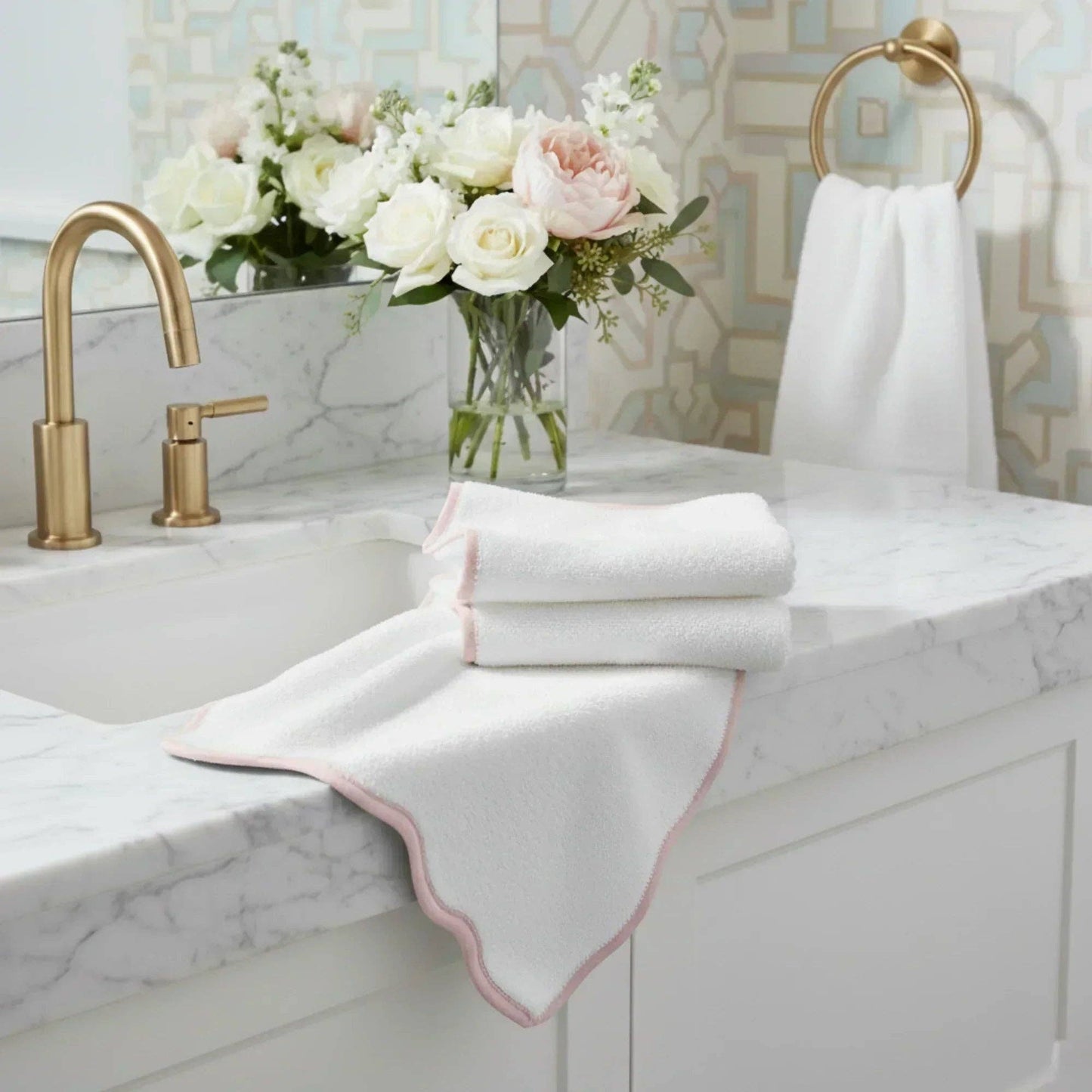 Bath Towels – Fluffy, Ultra Soft & Highly Absorbent (4 pieces)