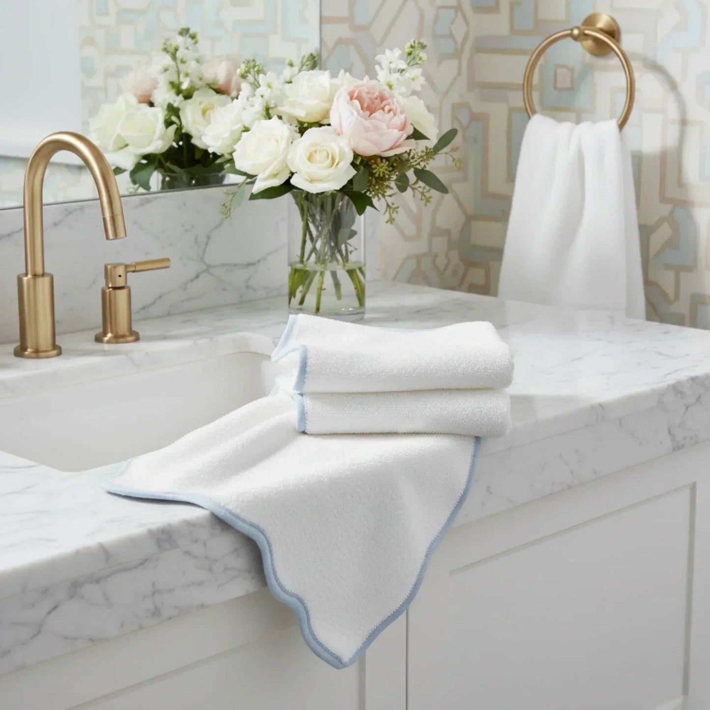 Bath Towels – Fluffy, Ultra Soft & Highly Absorbent (4 pieces)