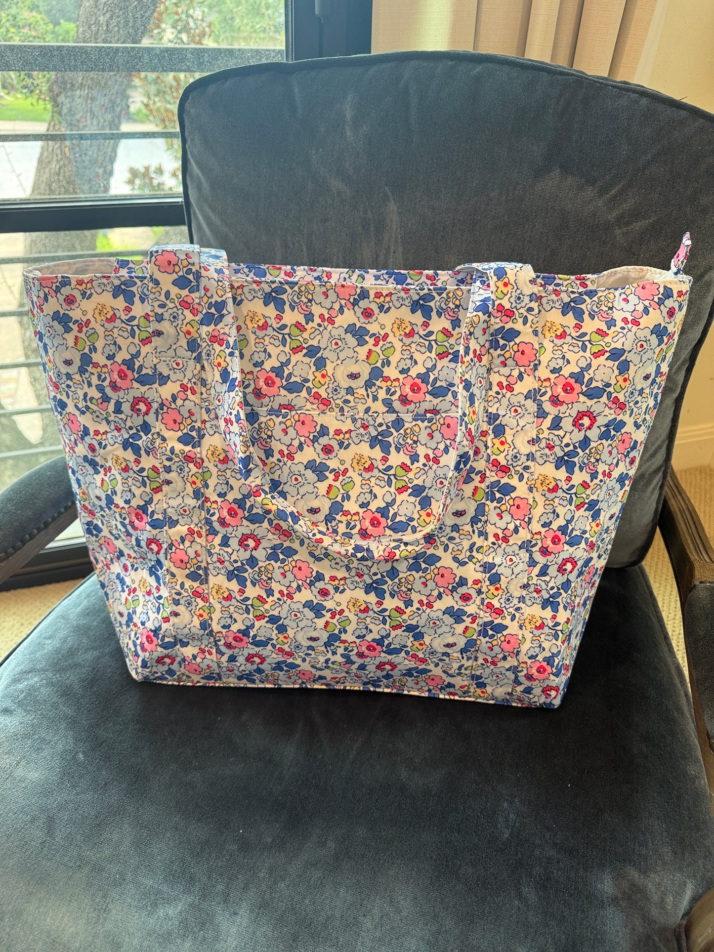 Liberty Betsy Oversized Tote Bag | Lightweight Women's Shoulder Tote
