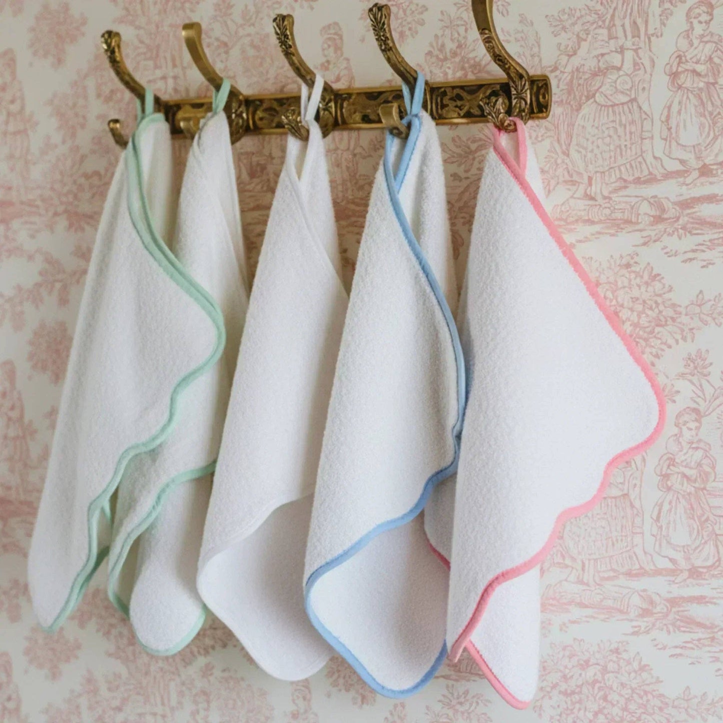 Bath Towels – Fluffy, Ultra Soft & Highly Absorbent (4 pieces)